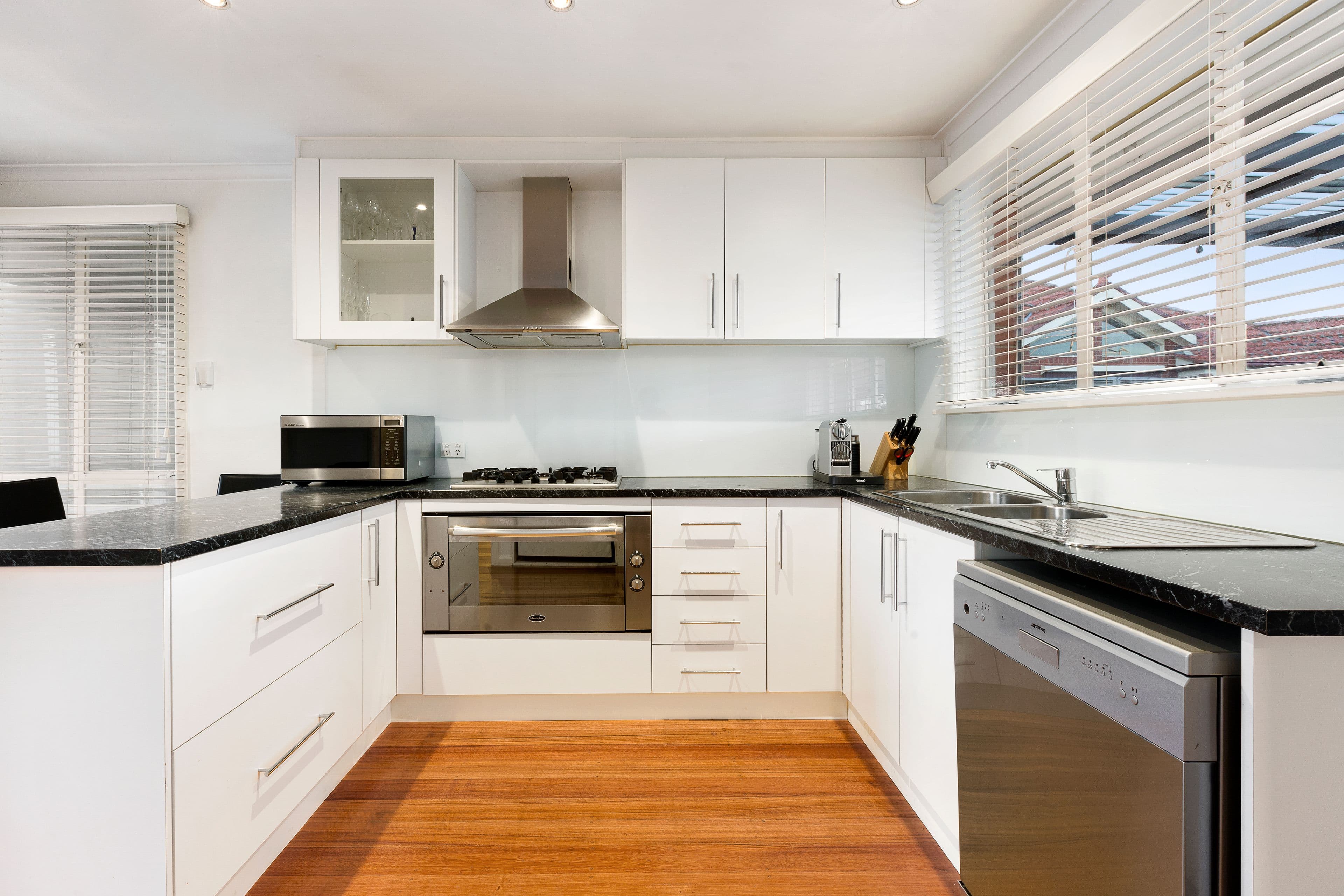 33 Calista Avenue, Oakleigh East VIC 3166, Oakleigh East - Thumbnail 3