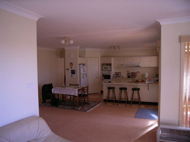 10  Pebble Beach Court, BELMONT NSW 2280, Belmont - Thumbnail 2