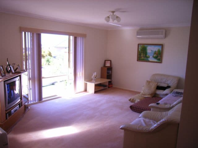10  Pebble Beach Court, BELMONT NSW 2280, Belmont - Thumbnail 3