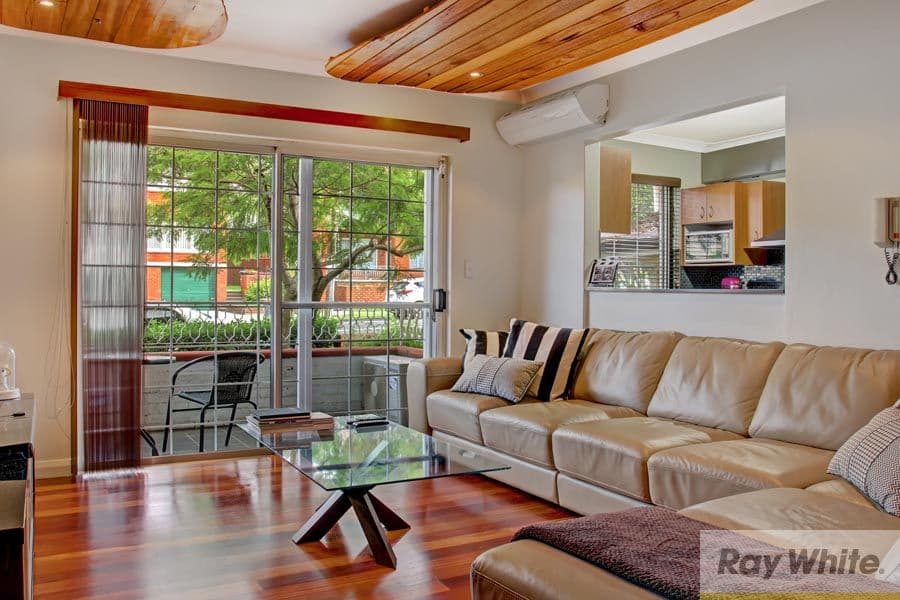 26 Hampton Court Road, Carlton NSW 2218, Carlton - Thumbnail 2