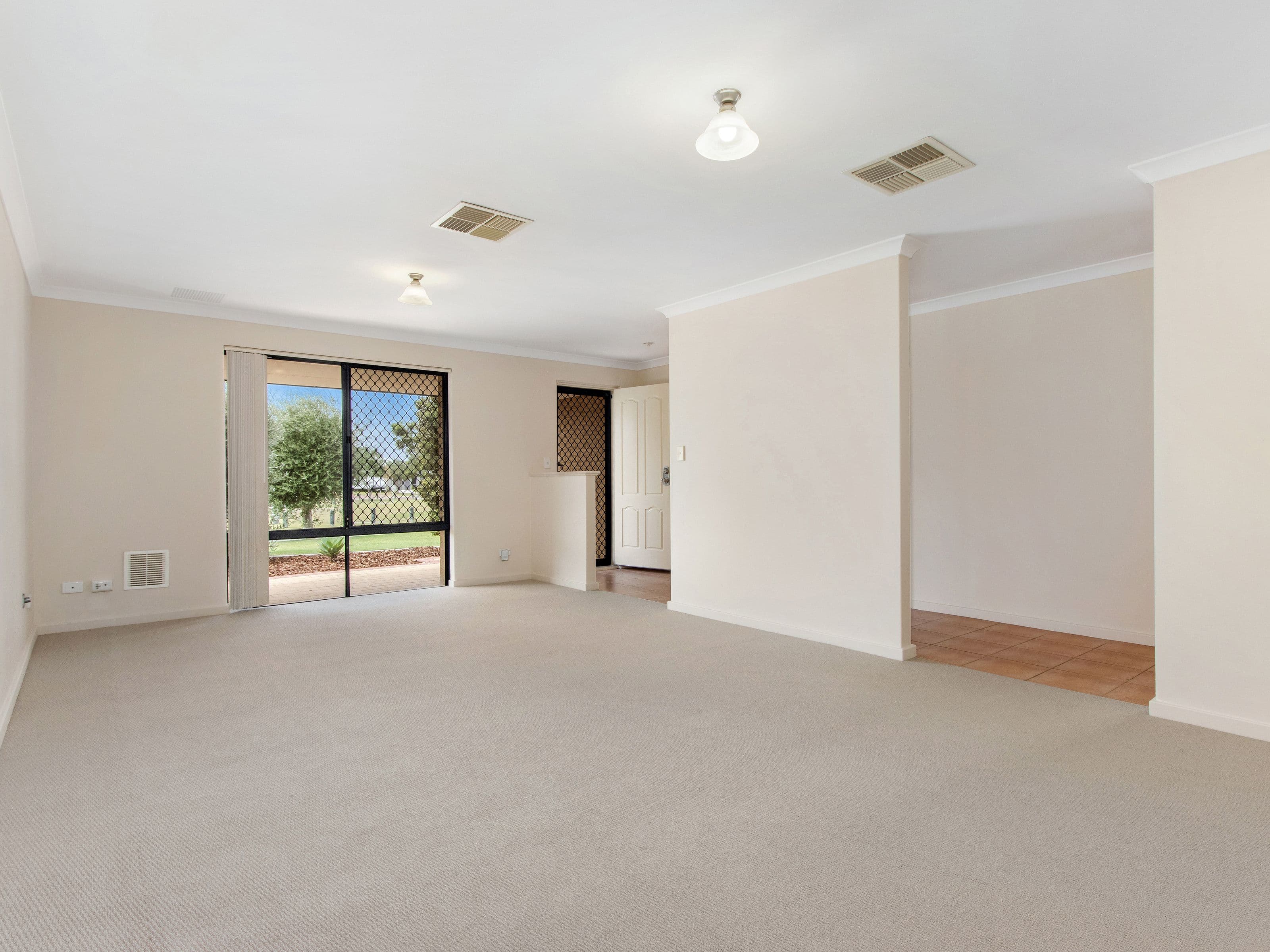 4 Liechardt Loop, Rockingham WA 6168, Rockingham - Thumbnail 4