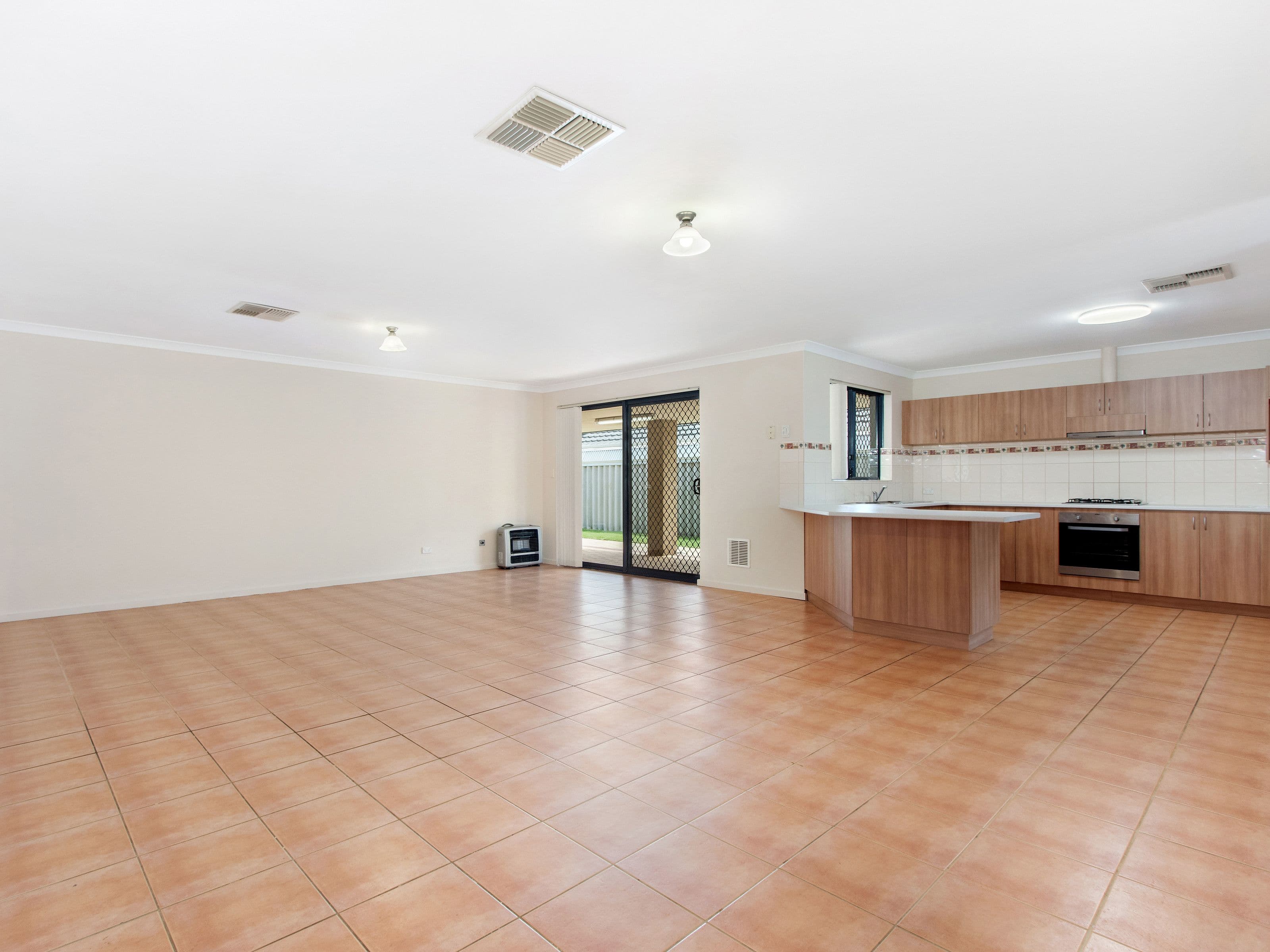 4 Liechardt Loop, Rockingham WA 6168, Rockingham - Thumbnail 8