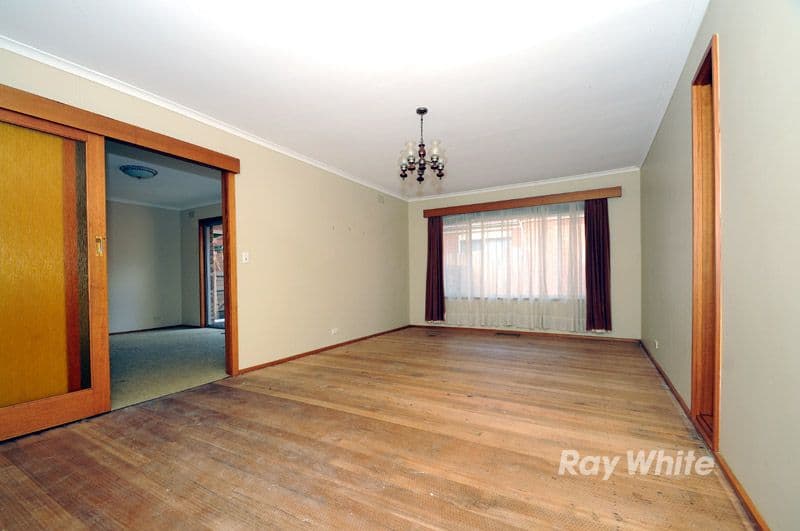 35 Greenways Road, GLEN WAVERLEY VIC 3150, Glen Waverley - Thumbnail 4