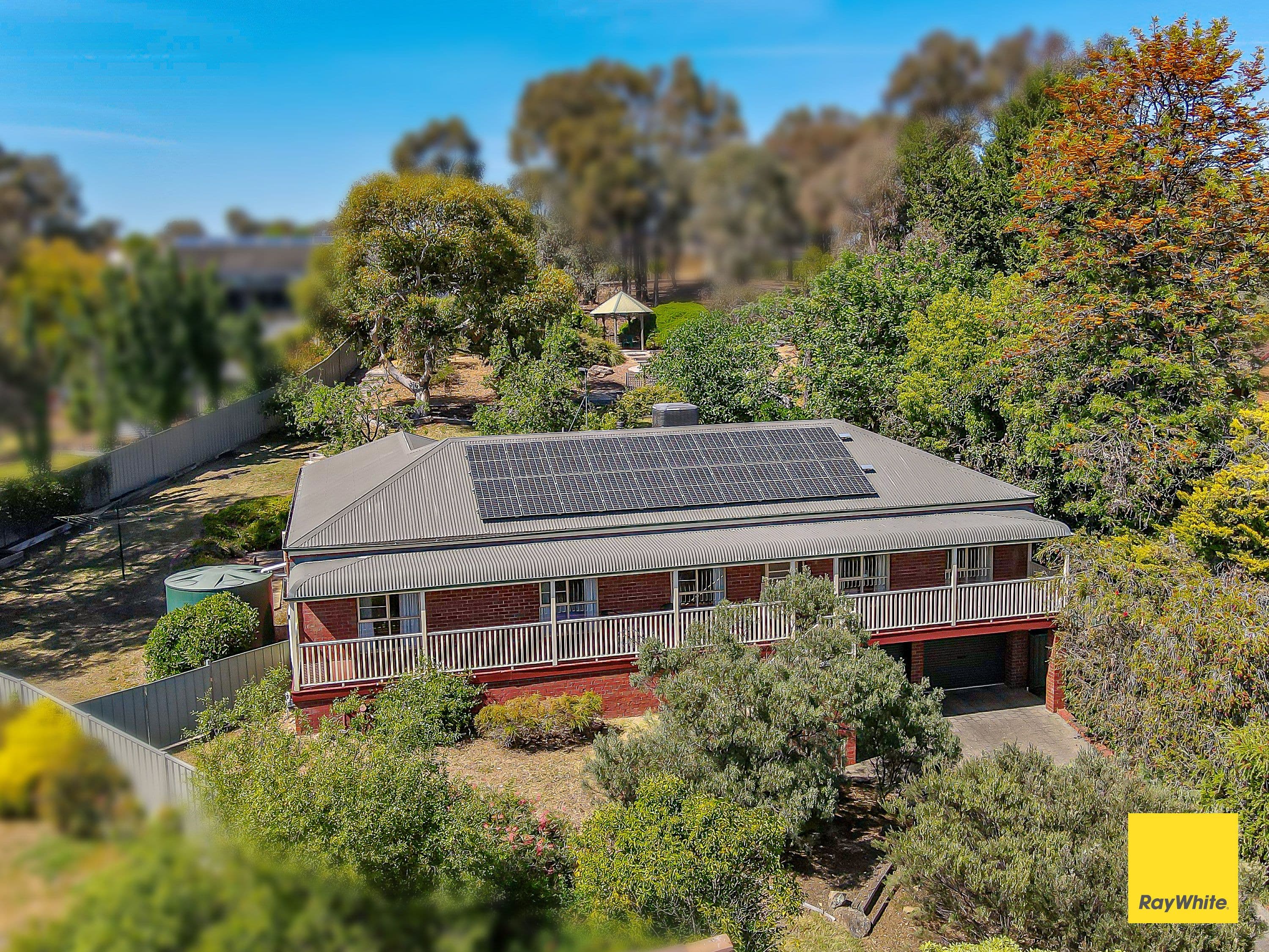 9 Hillary Court, Strathdale VIC 3550, Strathdale - Thumbnail 2