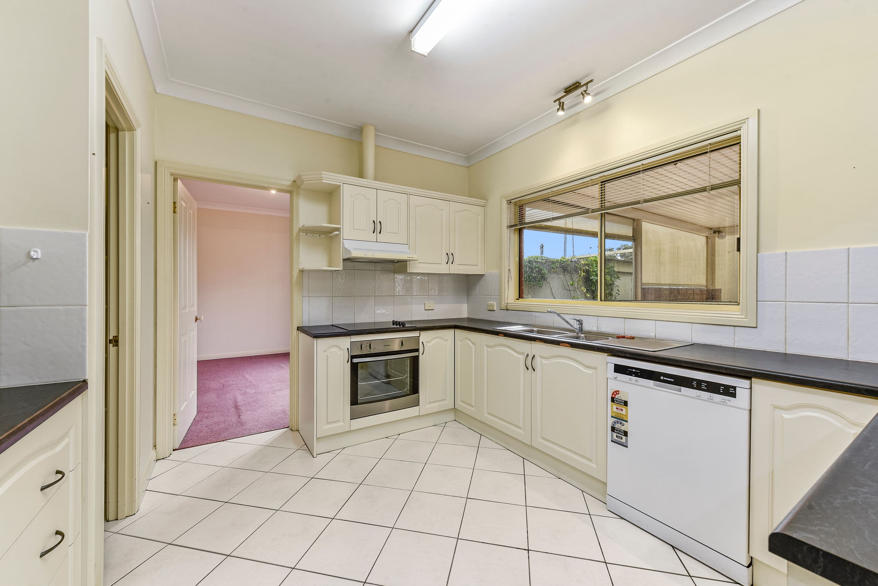 209 South Avenue, Bordertown SA 5268, Bordertown - Thumbnail 2