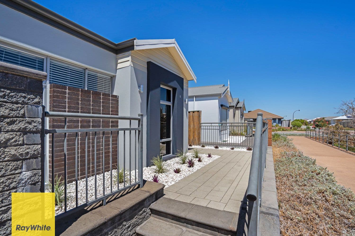 5 Yelnia Way, Ellenbrook WA 6069, Ellenbrook - Thumbnail 3