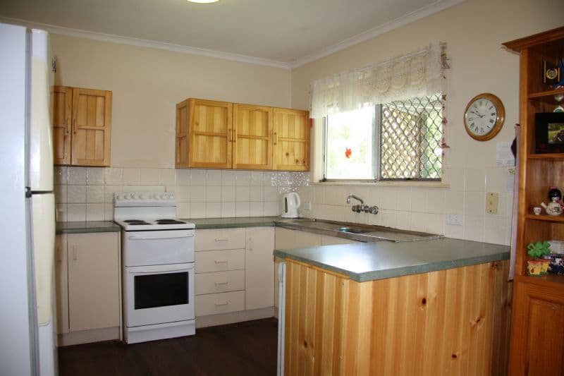 19 Pinnata Court, EVERTON HILLS QLD 4053, Everton Hills - Thumbnail 4