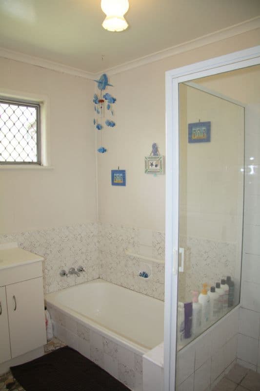 19 Pinnata Court, EVERTON HILLS QLD 4053, Everton Hills - Thumbnail 7