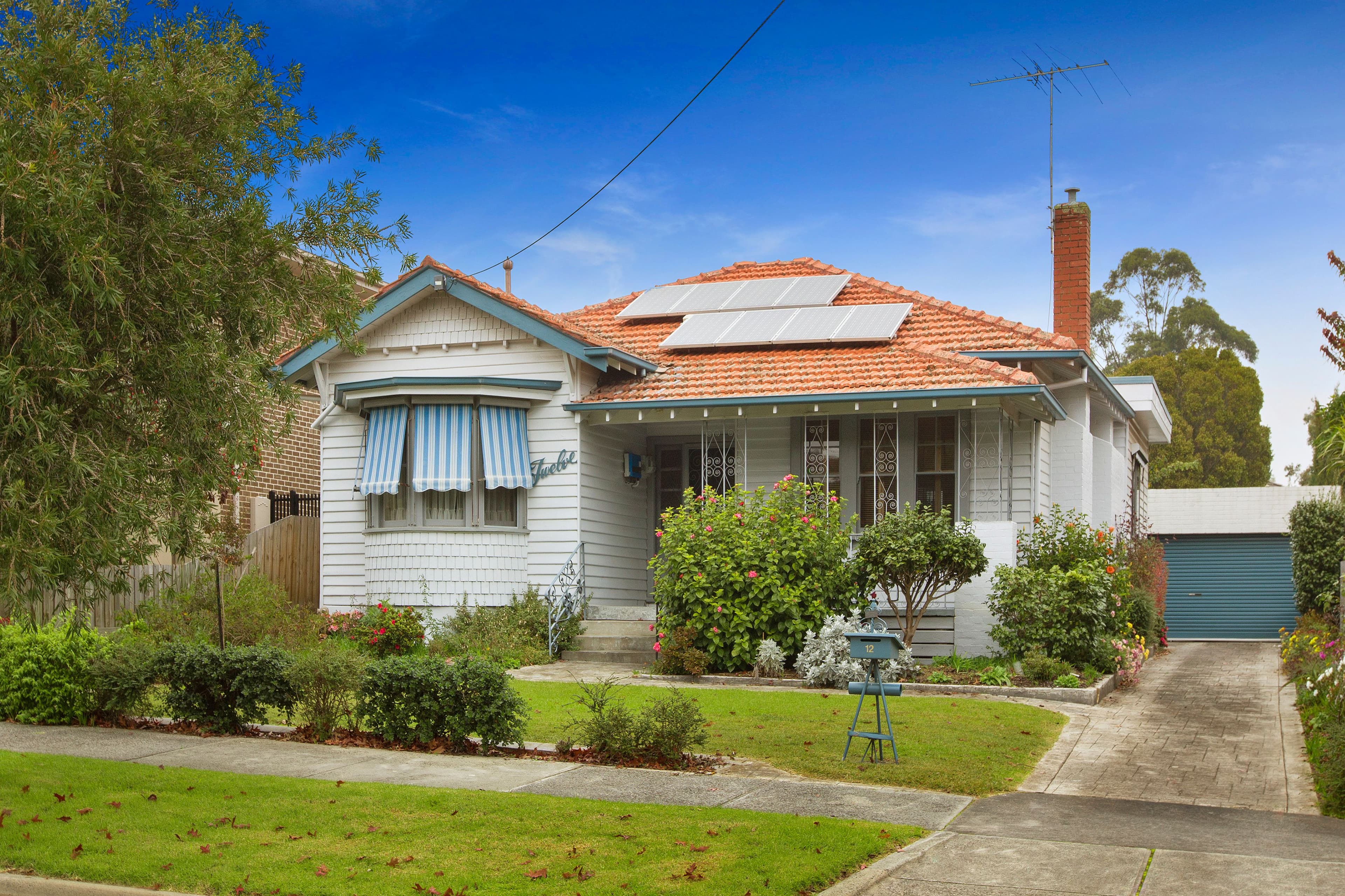 12 Wilfred Road, Ivanhoe East VIC 3079, Ivanhoe East - Thumbnail 3