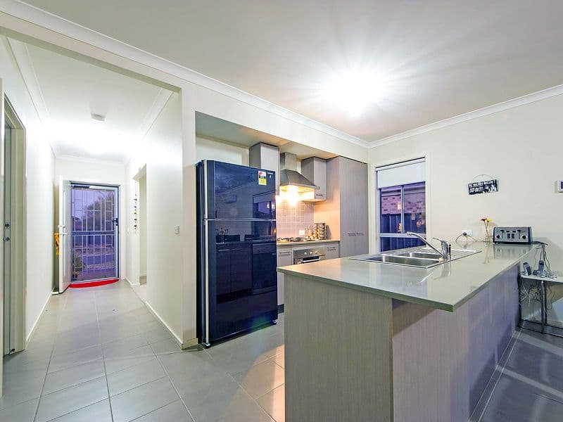 9 Gale Avenue, TARNEIT VIC 3029, Tarneit - Thumbnail 3