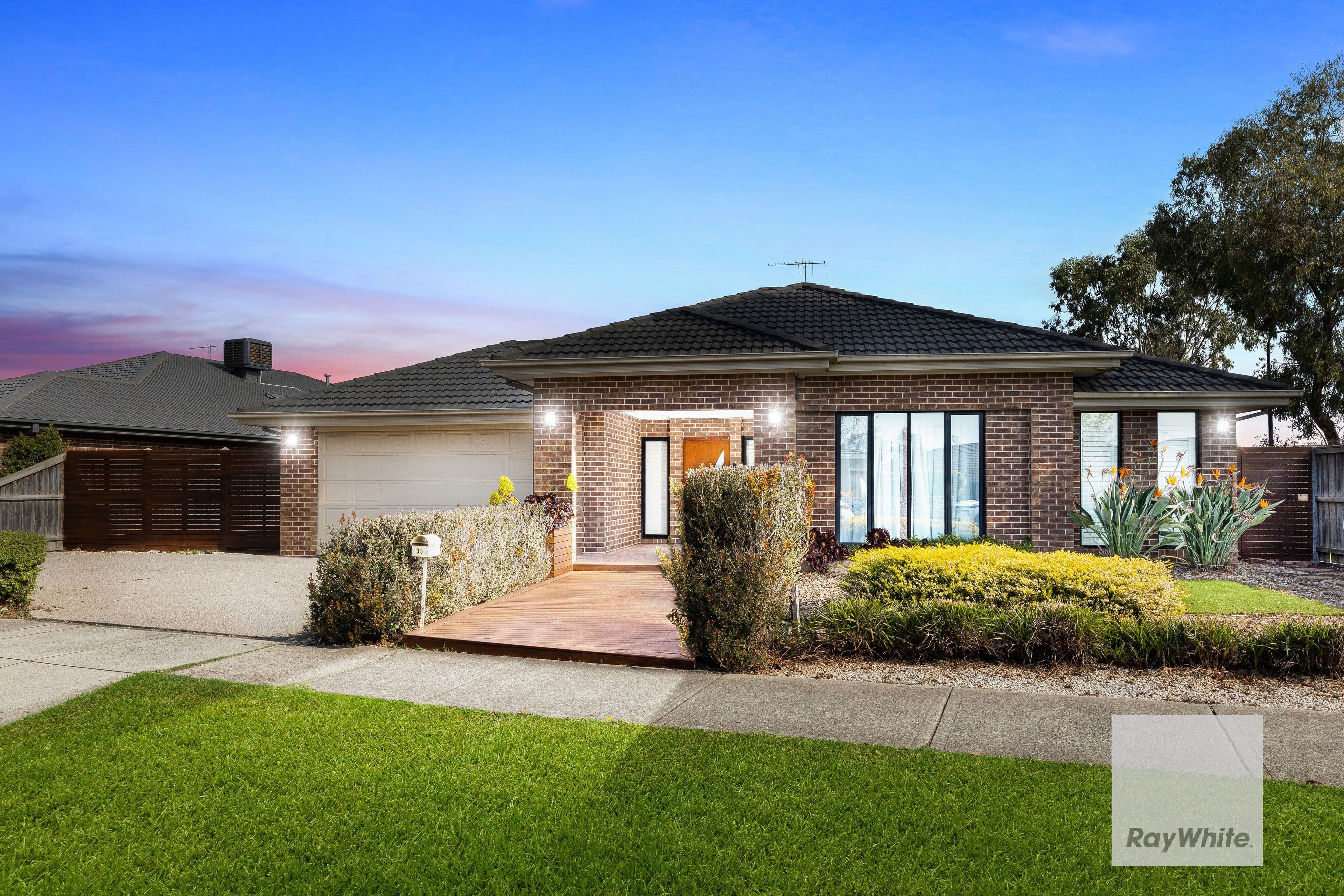 35 Hemsley Drive, Deer Park VIC 3023, Deer Park - Thumbnail 2