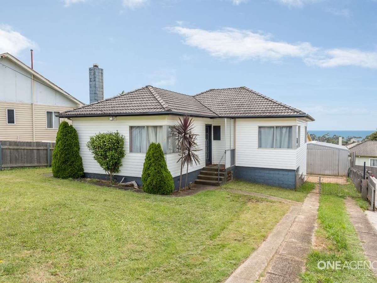 7 Cabot Street, Acton, Acton - Thumbnail 2