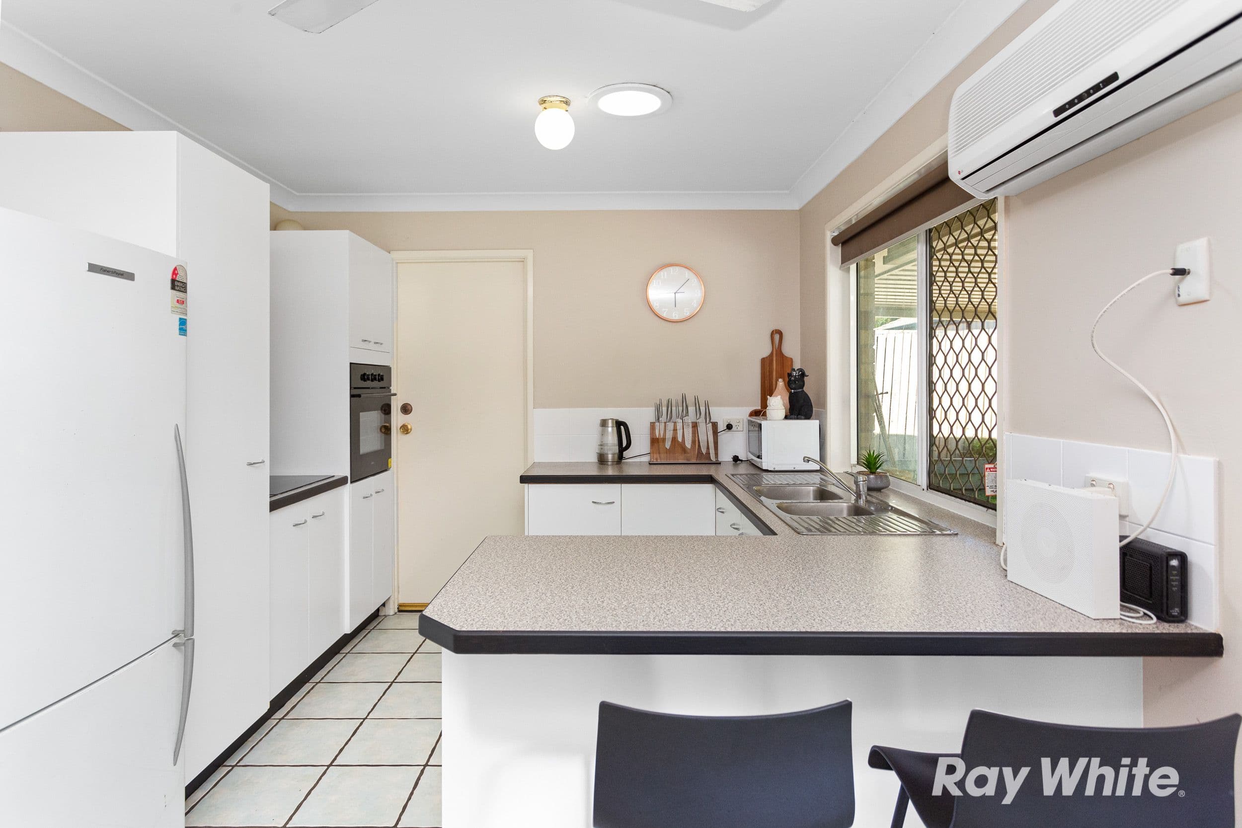 1 Riseborough Crescent, Crestmead QLD 4132, Crestmead - Thumbnail 2