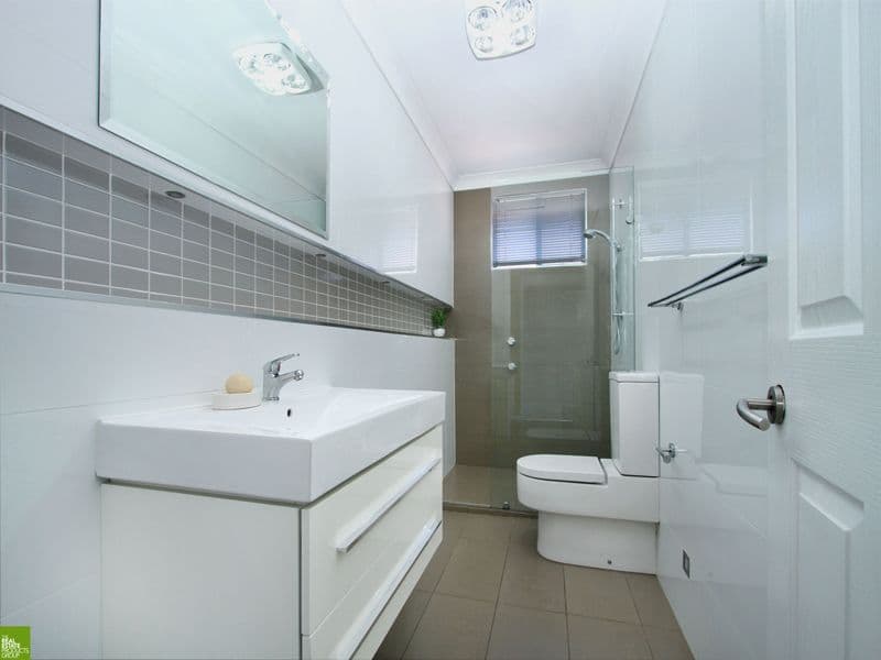 180 Flagstaff Road, LAKE HEIGHTS NSW 2502, Lake Heights - Thumbnail 4
