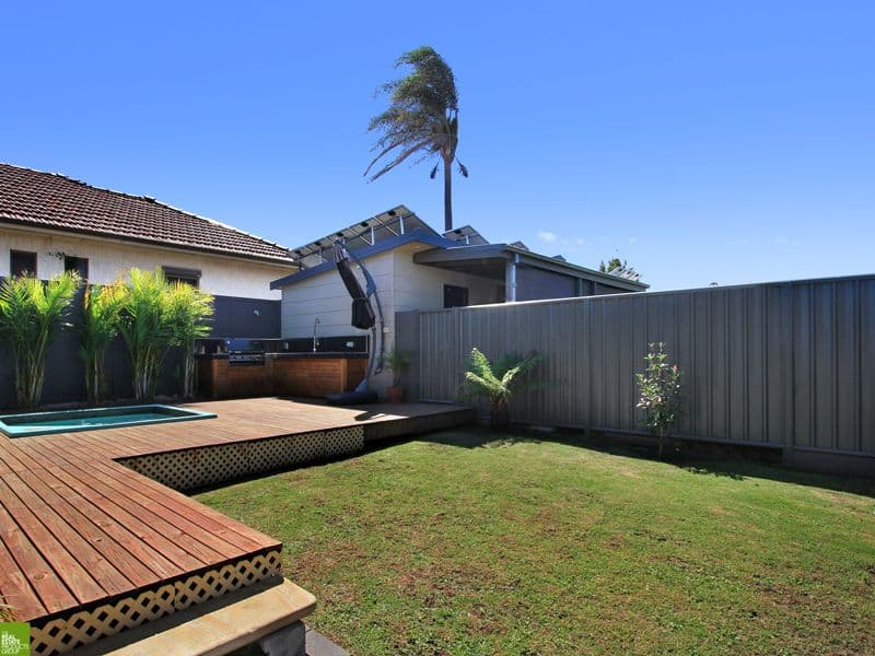 180 Flagstaff Road, LAKE HEIGHTS NSW 2502, Lake Heights - Thumbnail 5