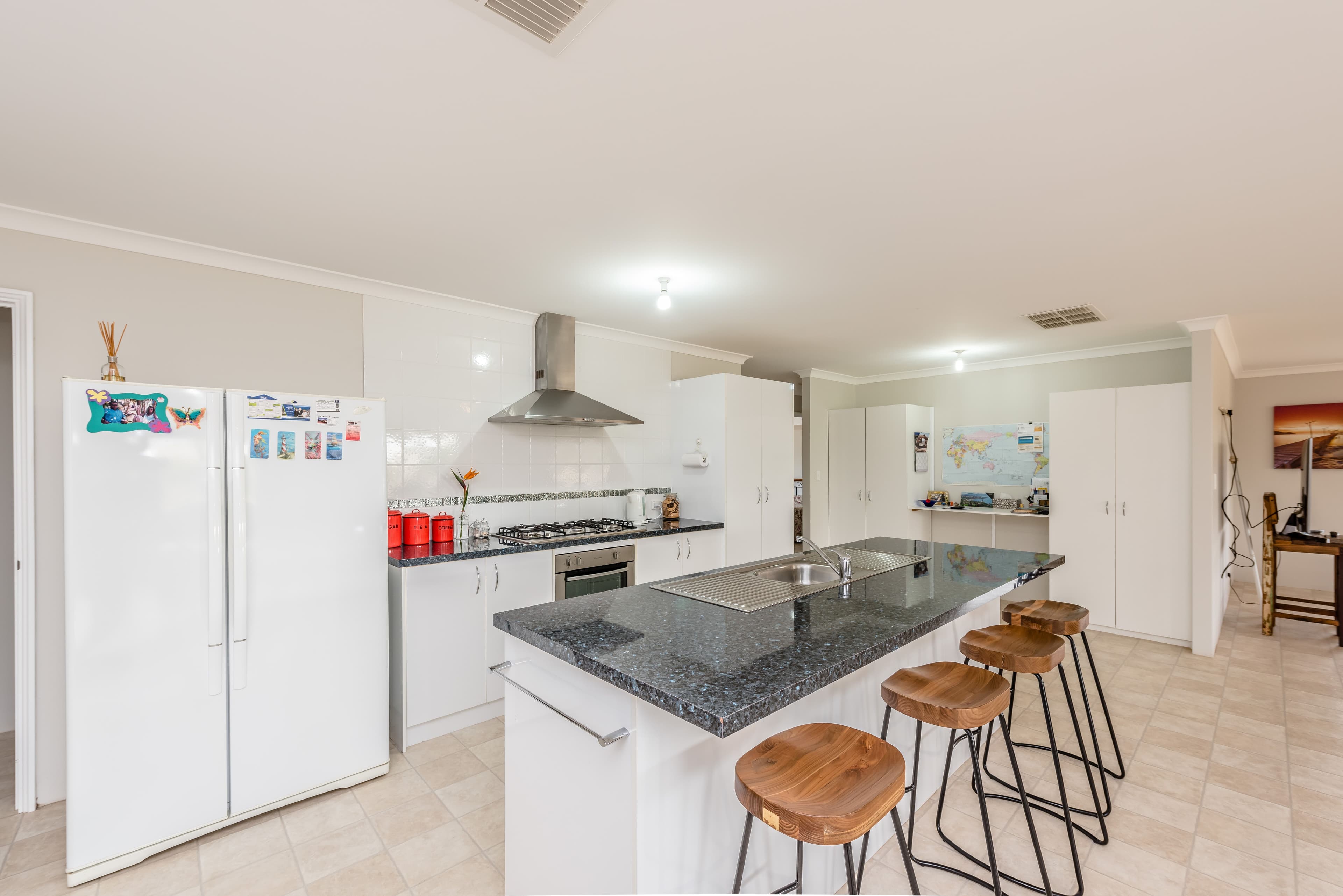 44 Dressage Circle, Deepdale WA 6532, Deepdale - Thumbnail 4