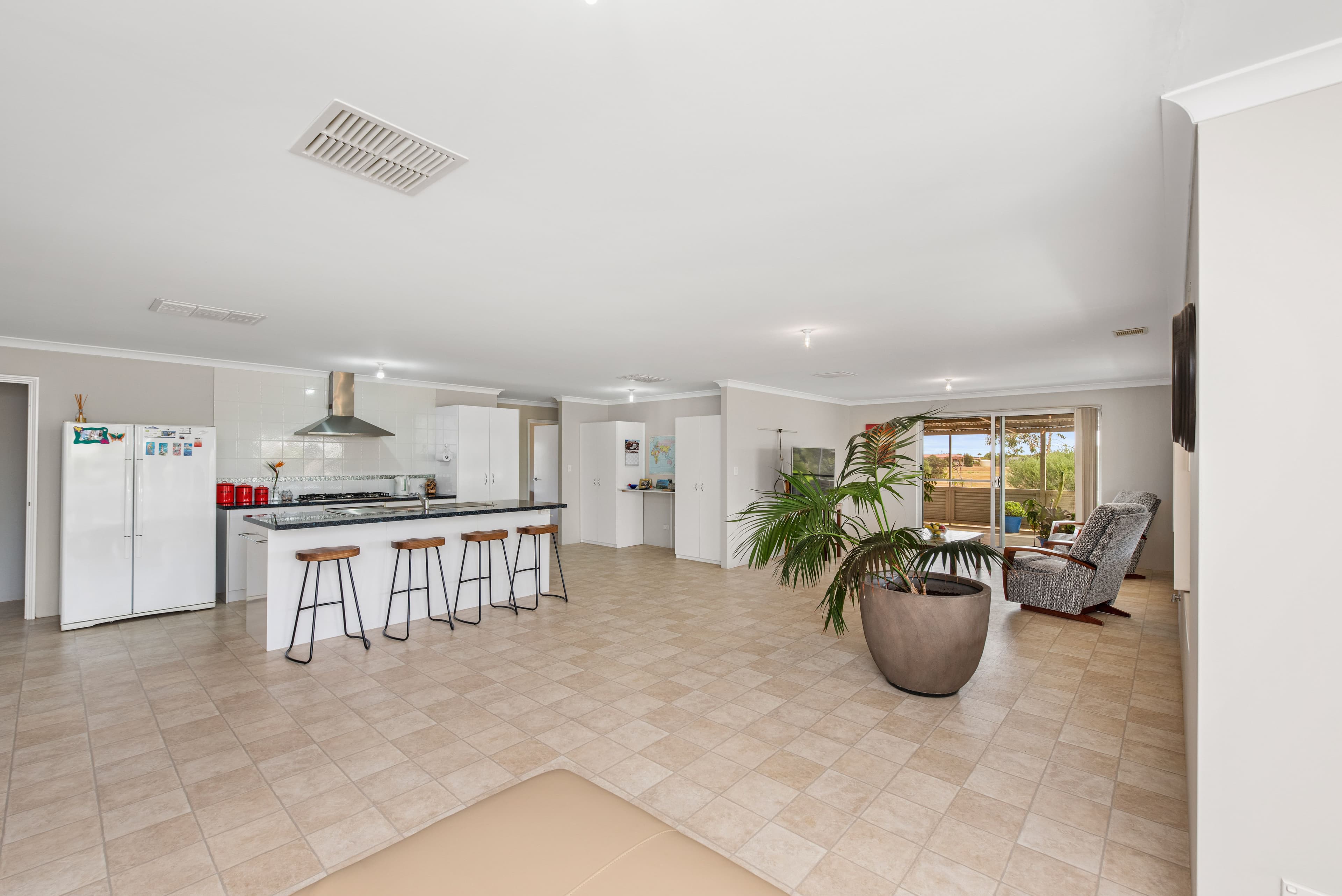 44 Dressage Circle, Deepdale WA 6532, Deepdale - Thumbnail 6