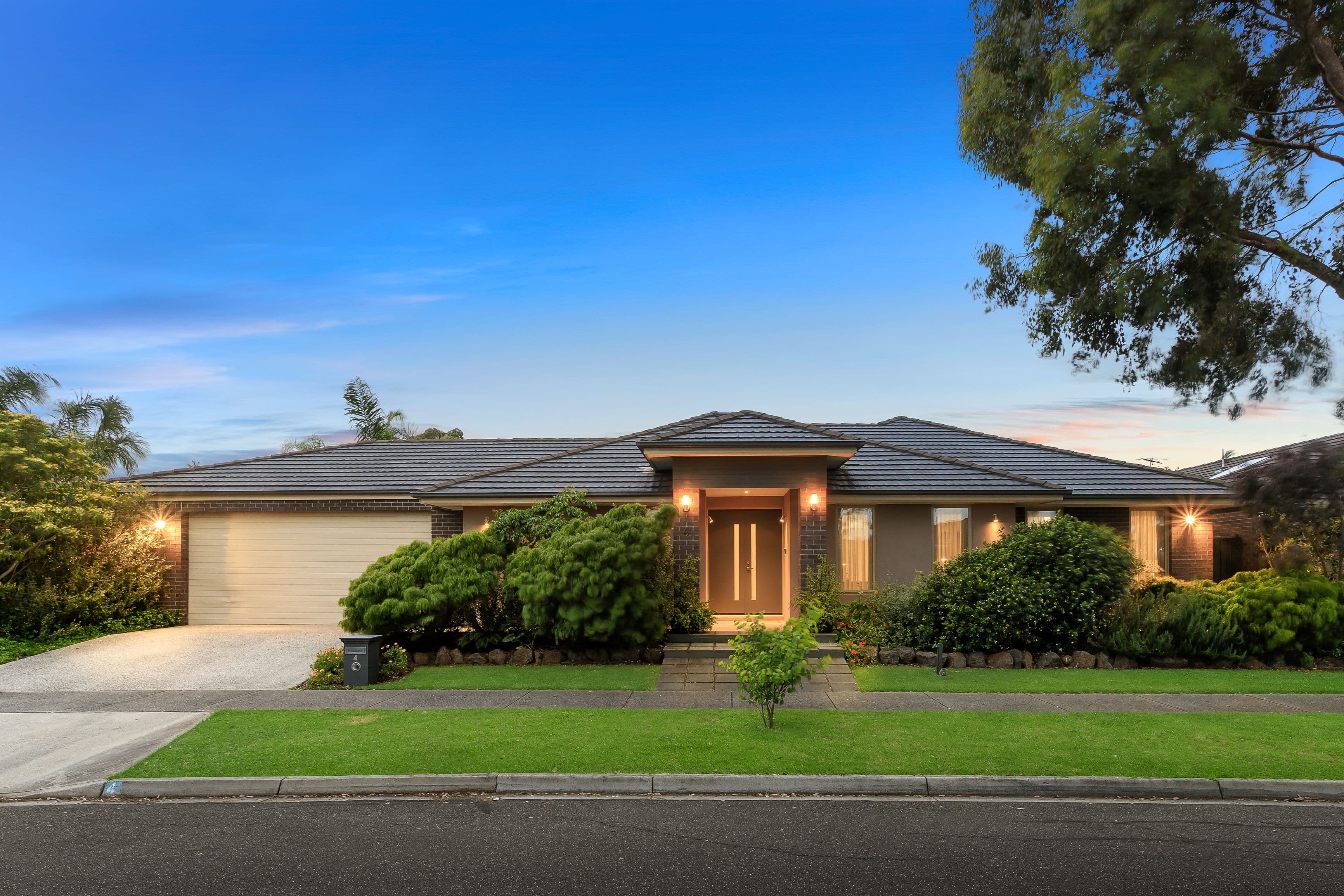 4 Riordan Crescent, Mernda VIC 3754, Mernda - Image 1