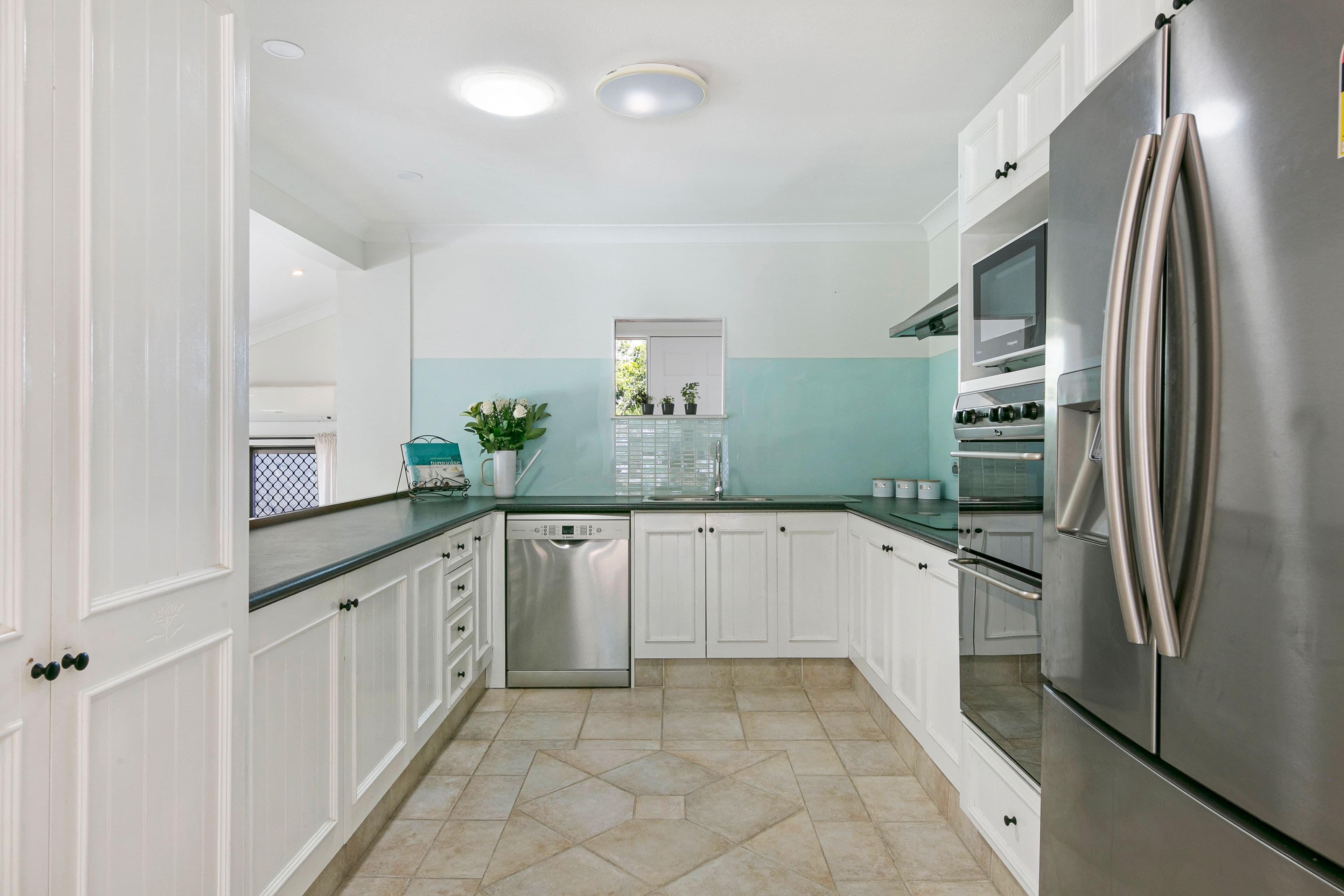28 Beauty Point Drive, Robina QLD 4226, Robina - Thumbnail 7