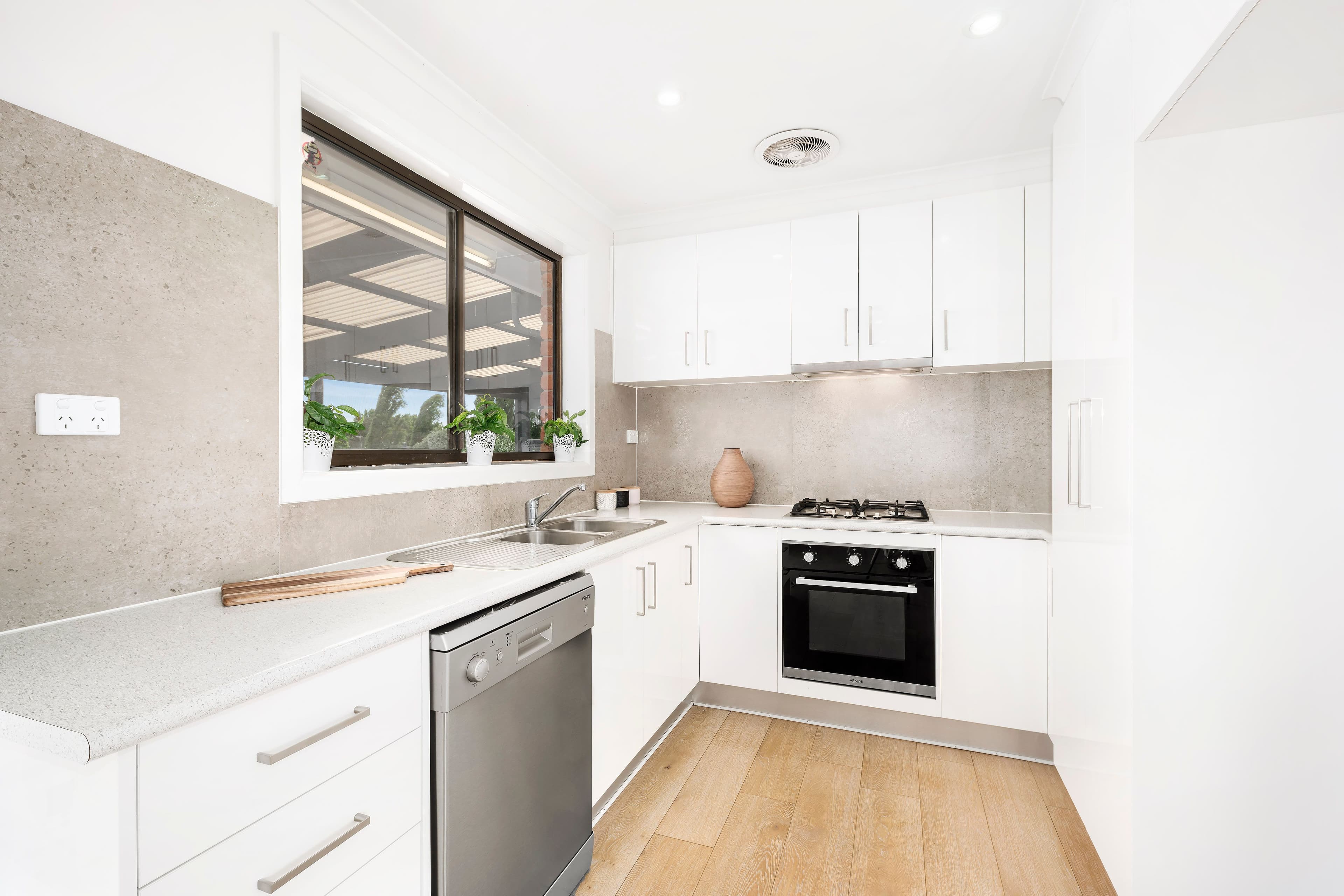 108 McDonalds Road, Epping VIC 3076, Epping - Thumbnail 3
