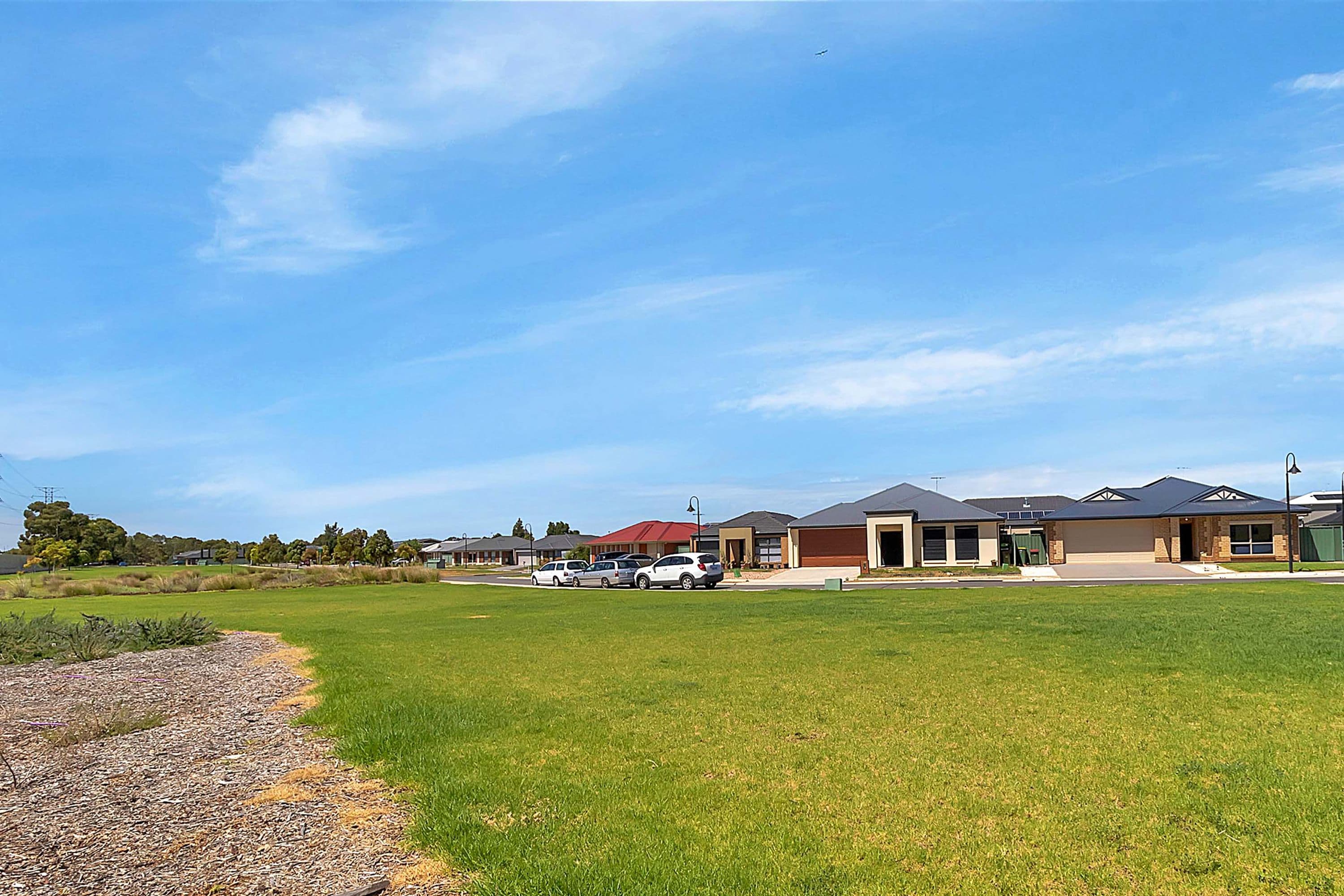34 Mahogany Circuit, Parafield Gardens SA 5107, Parafield Gardens - Thumbnail 2