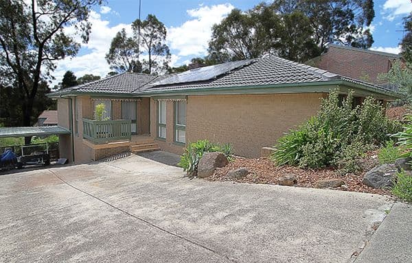 17 Nandaly Court, GREENSBOROUGH VIC 3088, Greensborough - Thumbnail 2