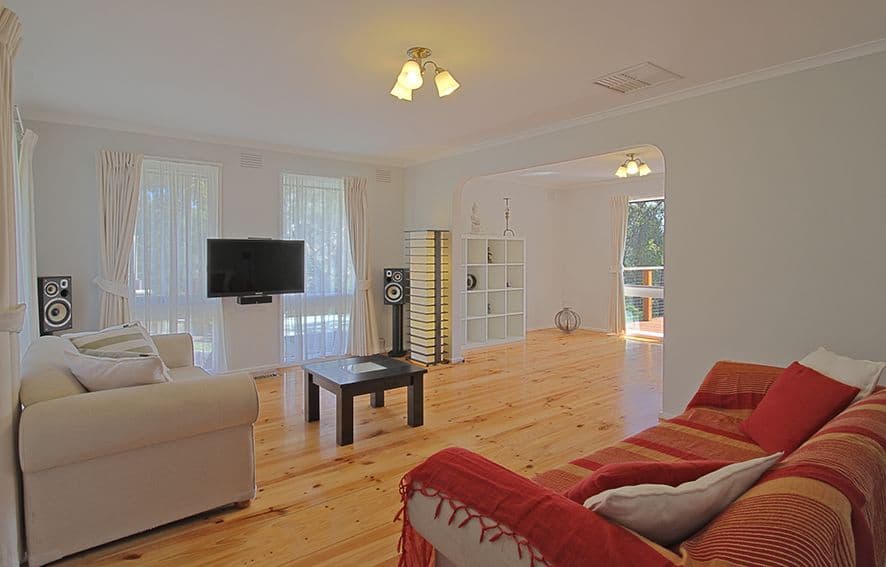 17 Nandaly Court, GREENSBOROUGH VIC 3088, Greensborough - Thumbnail 3