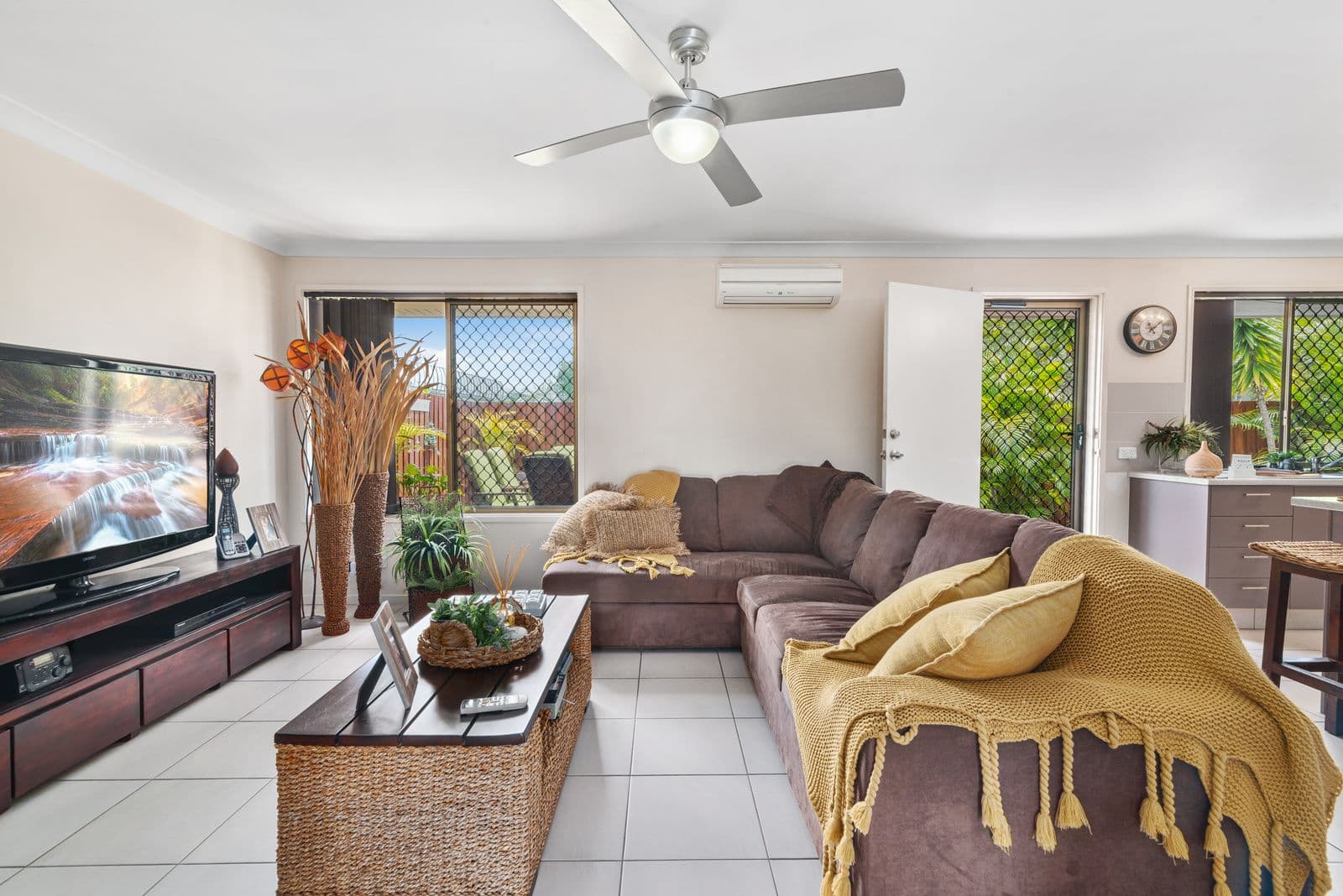 63 Darnel Street, Elanora QLD 4221, Elanora - Thumbnail 3