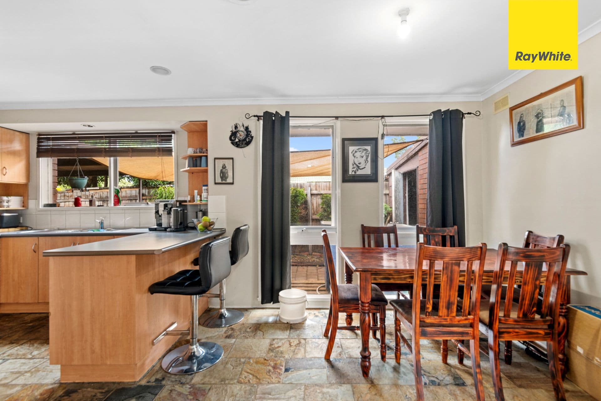 25 Empress Way, Melton West VIC 3337, Melton West - Thumbnail 4