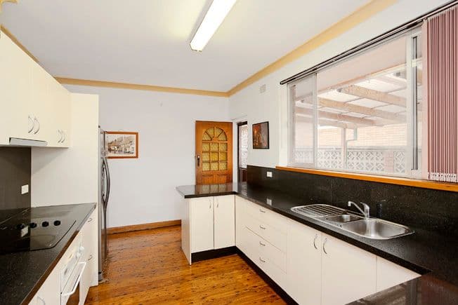 3 Wilde Avenue, KILLARNEY HEIGHTS NSW 2087, Killarney Heights - Thumbnail 2