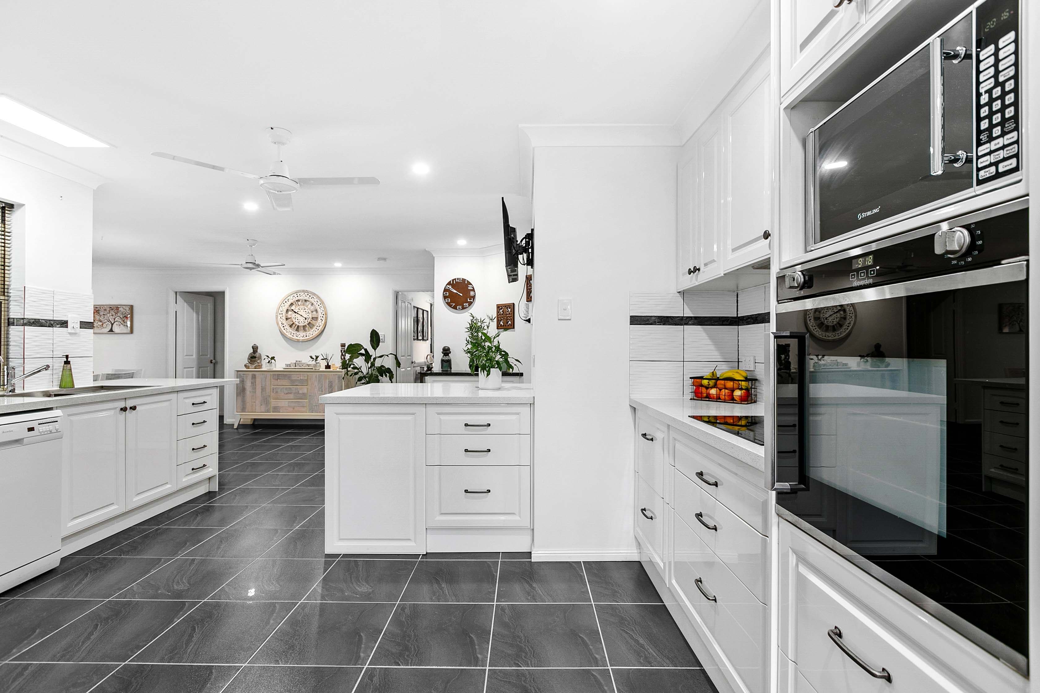 11 Bowerbird Avenue, Eli Waters QLD 4655, Eli Waters - Thumbnail 5