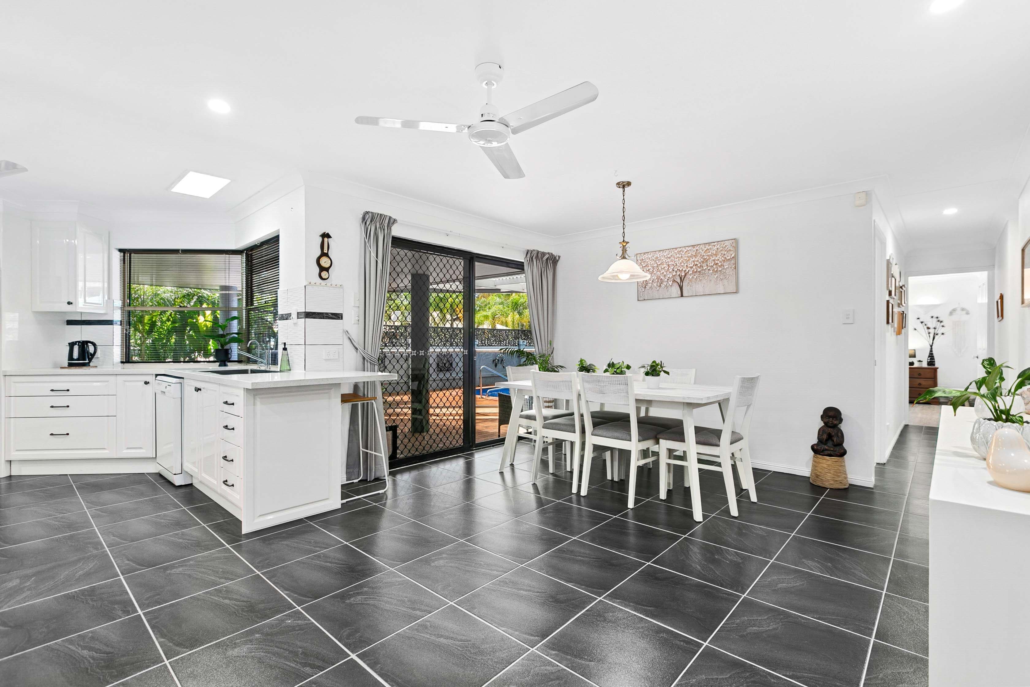 11 Bowerbird Avenue, Eli Waters QLD 4655, Eli Waters - Thumbnail 7