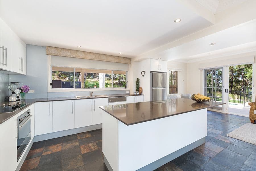 19 Charlotte Place, Illawong - Thumbnail 3