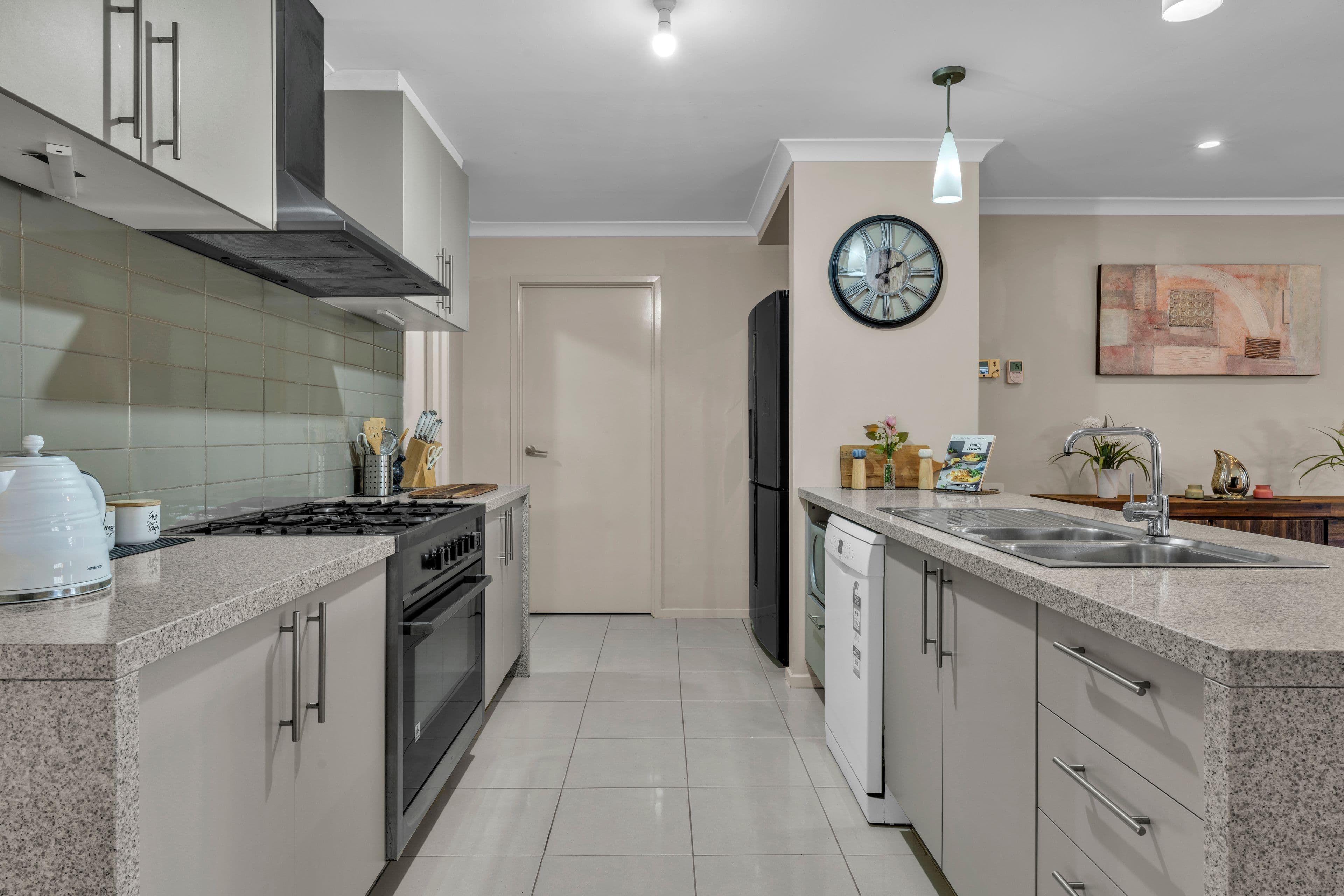 19 Eden Avenue, Skye VIC 3977, Skye - Thumbnail 4