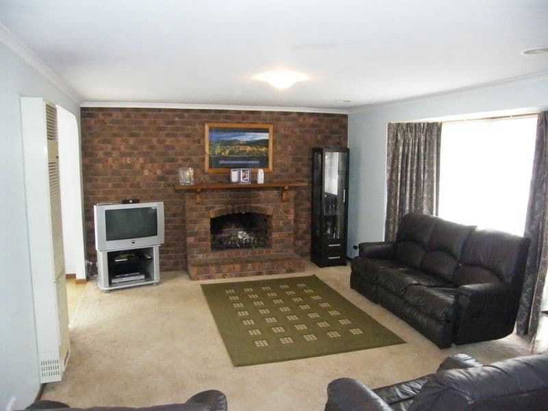 3  Hansford Court, NARRE WARREN VIC 3805, Narre Warren - Thumbnail 2