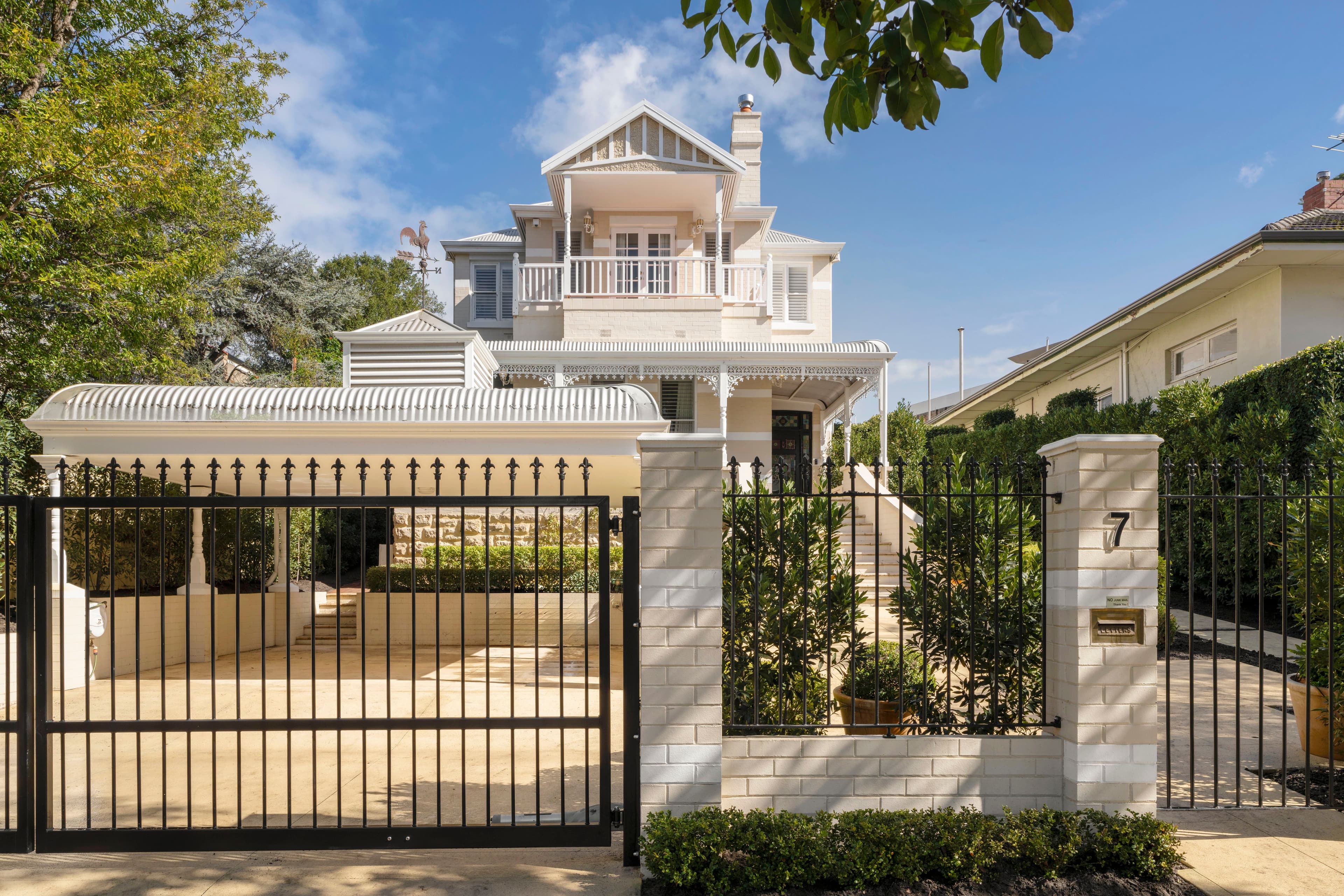 7 Freshwater Parade, Claremont WA 6010, Claremont - Thumbnail 2