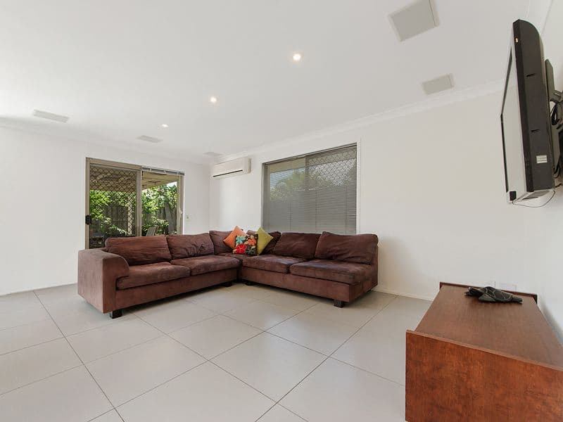 5 Lolita  Court, Varsity Lakes QLD 4227, Varsity Lakes - Thumbnail 3