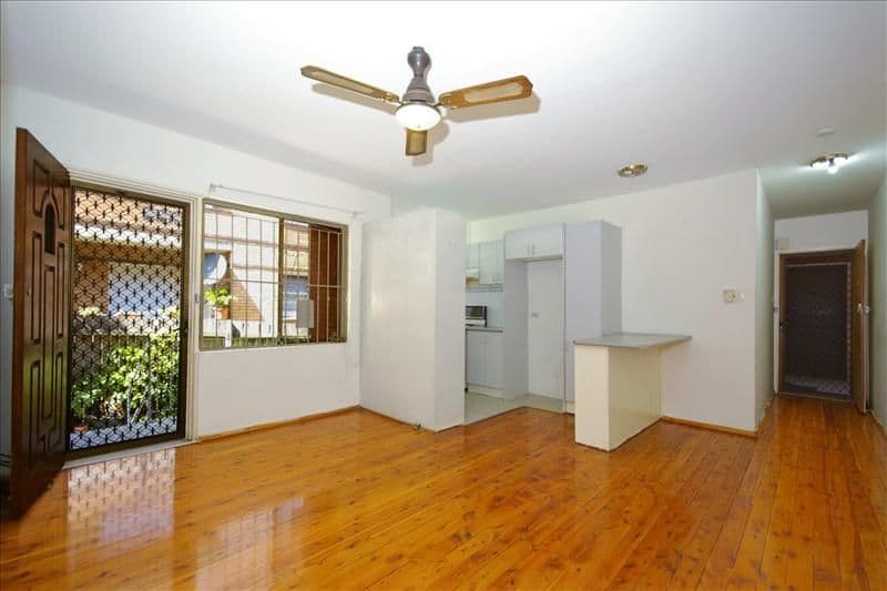 4 SHADFORTH Street, WILEY PARK NSW 2195, Wiley Park - Thumbnail 4