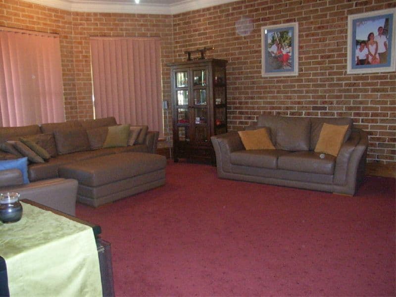 4  Sparta Close, BOSSLEY PARK NSW 2176, Bossley Park - Thumbnail 4