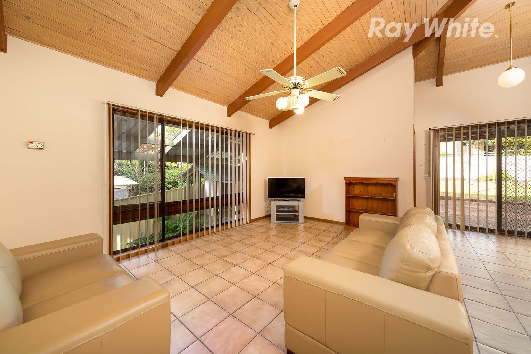 901 Clinton Avenue, West Albury - Thumbnail 2