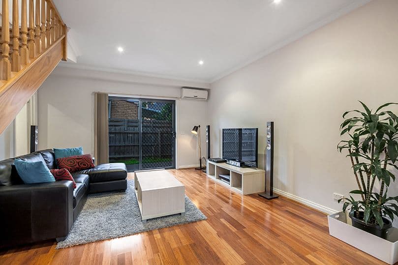 15 Macartney Street, Reservoir VIC 3073, Reservoir - Thumbnail 2