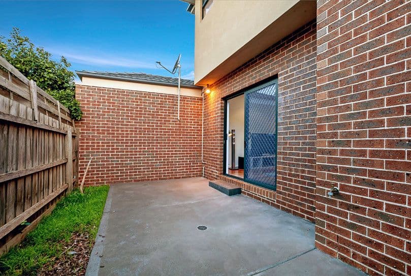 15 Macartney Street, Reservoir VIC 3073, Reservoir - Thumbnail 8