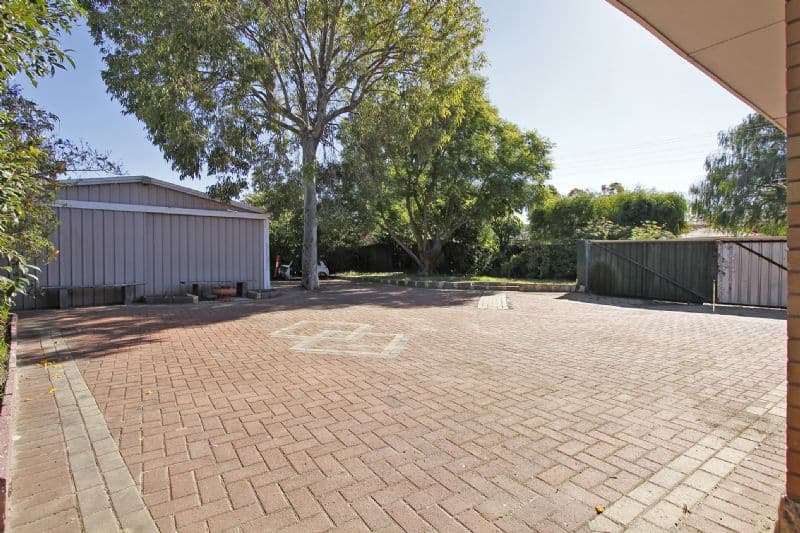 2 Probert Road, THORNLIE WA 6108, Thornlie - Thumbnail 2