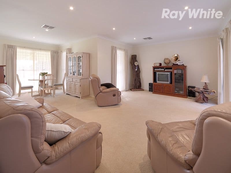 27 Fairway Close, HOWLONG NSW 2643, Howlong - Thumbnail 3