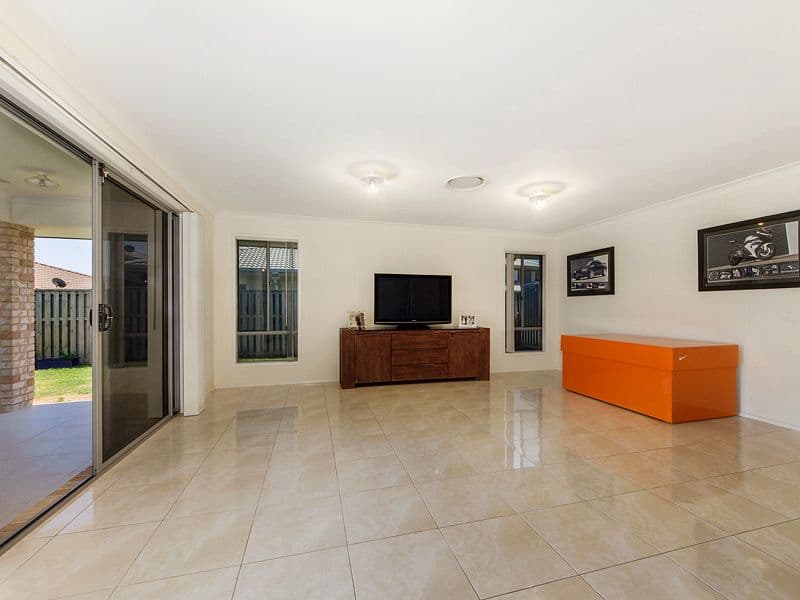 8 Kingair Road, Upper Coomera QLD 4209, Upper Coomera - Thumbnail 6