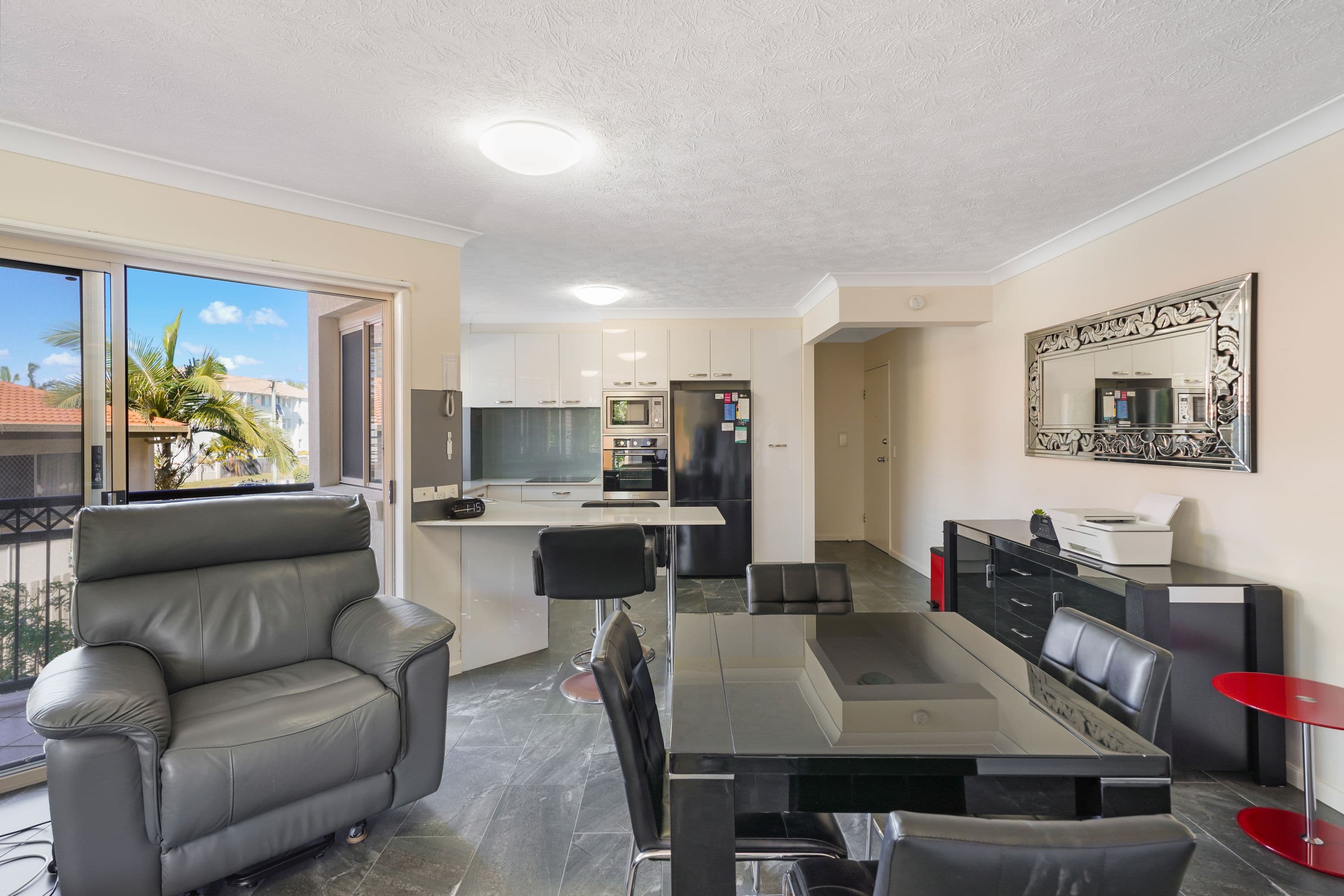 31-33 Peerless Avenue, Mermaid Beach QLD 4218, Mermaid Beach - Thumbnail 5
