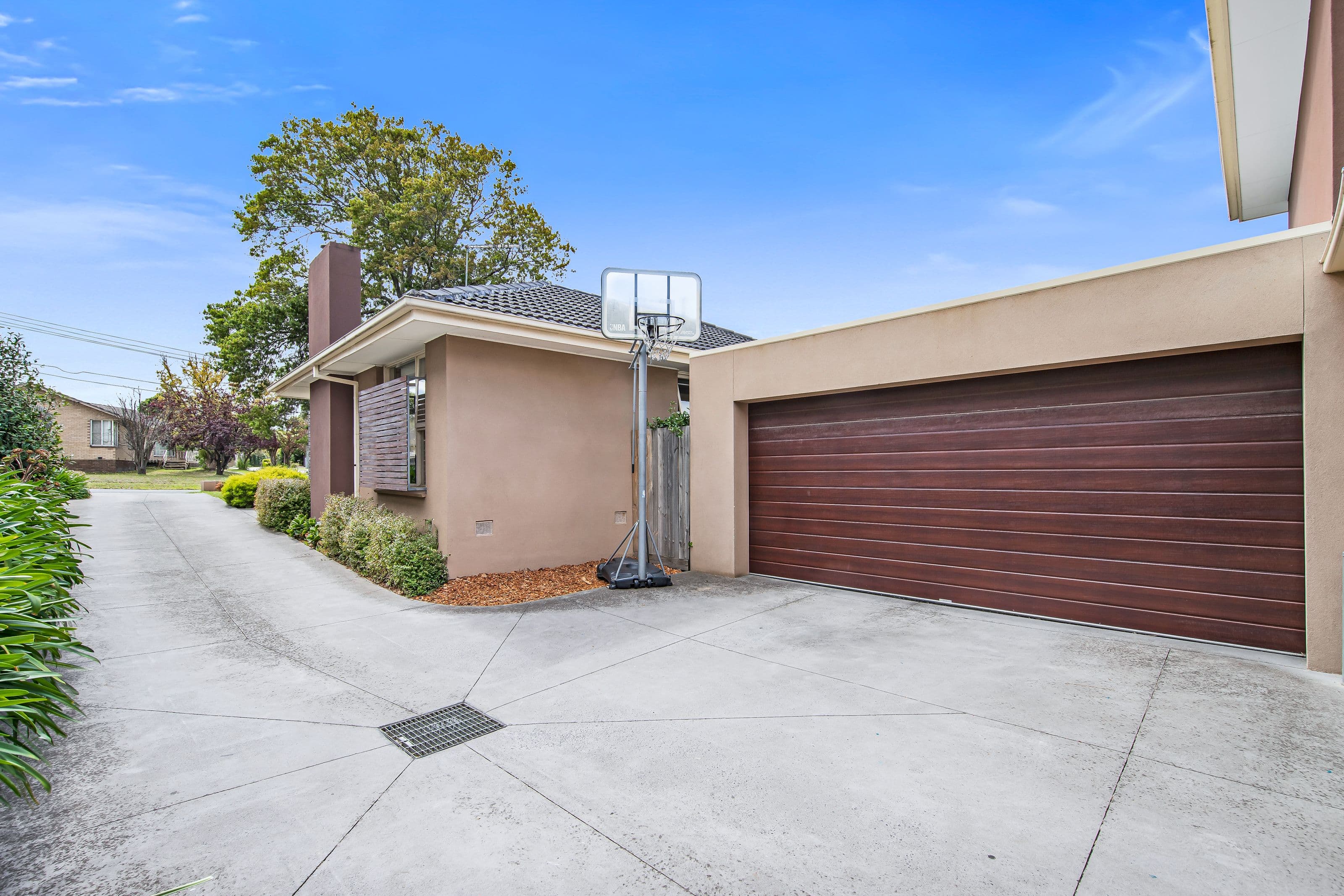 28 Baily Street, Mount Waverley VIC 3149, Mount Waverley - Thumbnail 2