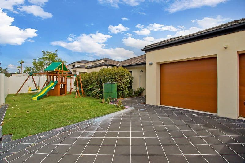 30 Lancewood Circuit, ROBINA QLD 4226, Robina - Thumbnail 3