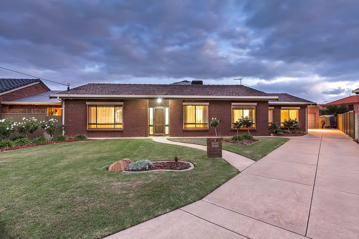 7 Hamlyn Court, Kidman Park SA 5025, Kidman Park - Image 1