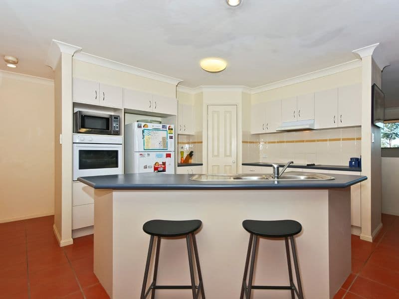 8 McCrae Court, MAUDSLAND QLD 4210, Maudsland - Thumbnail 4